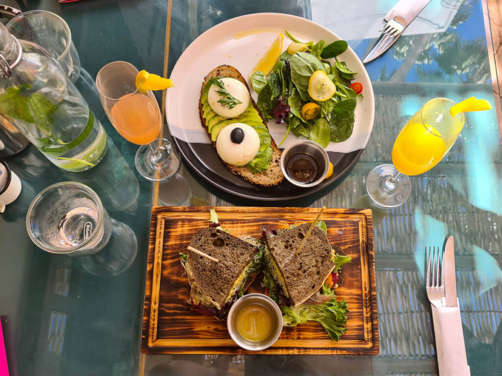 Fresh sandwiches and poached eggs on toast at a restaurant in San José del Cabo.
