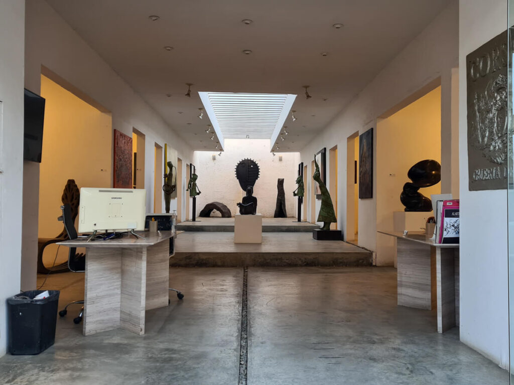 A gallery of impressive metal sculptures in San José del Cabo.