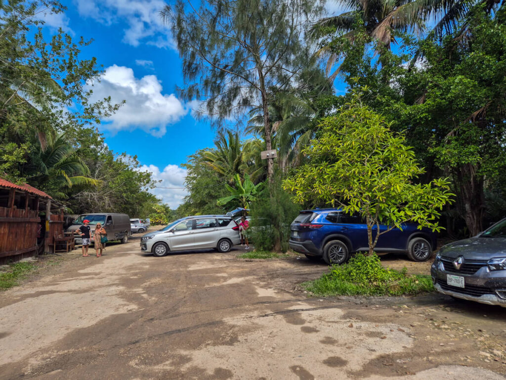 The car park at Los Rápidos in Bacalar.