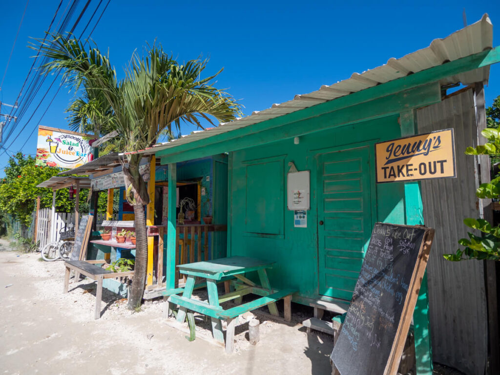 Smooth's Salad and Juice Bar, a great place for a fresh morning juices and breakfast in Caye Caulker.