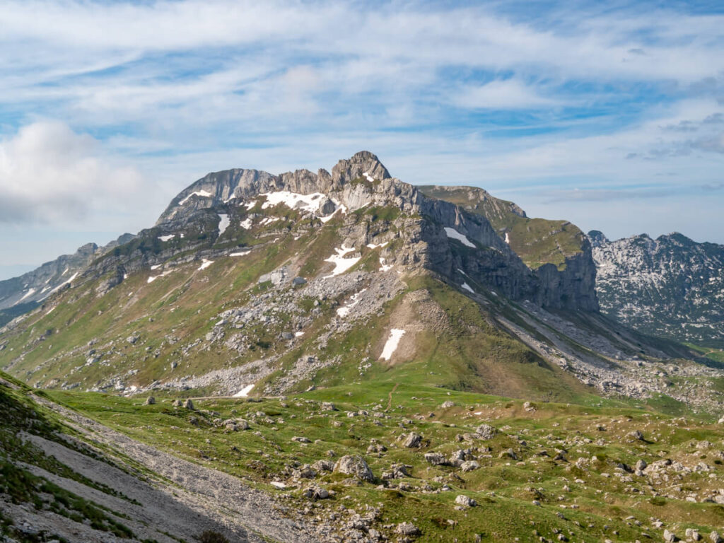 The peaks of Sedlena Greda viewed from the Bobotov Kuk trail.