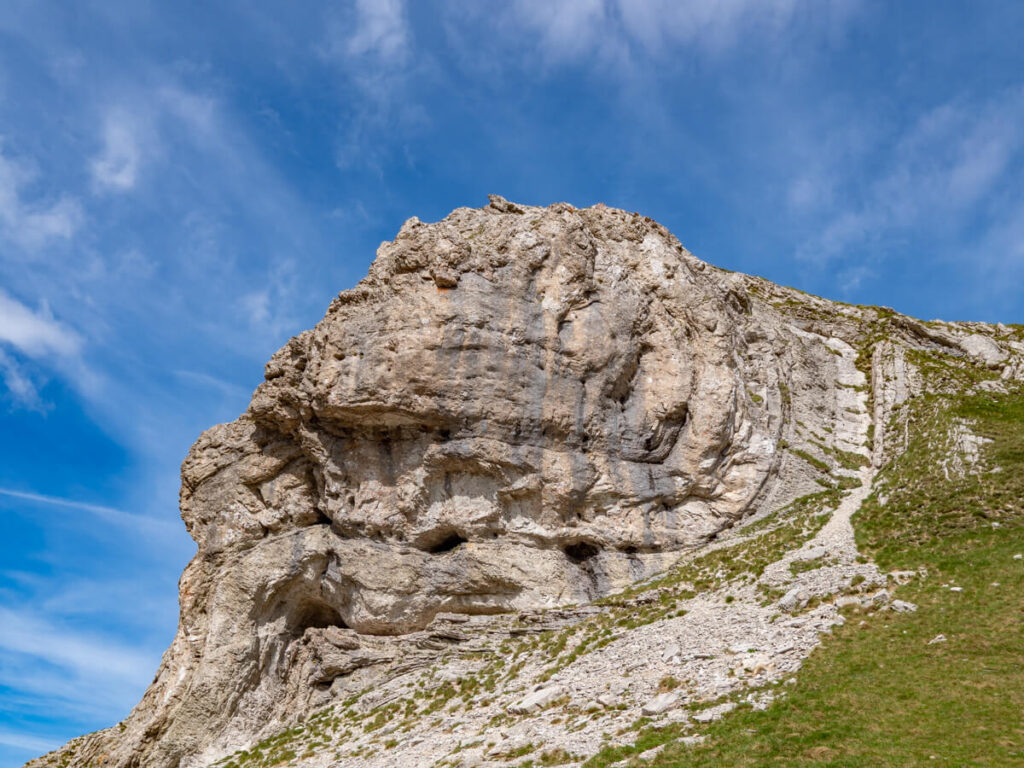 Uvita Greda peak seen on the Bobotov Kuk trail.